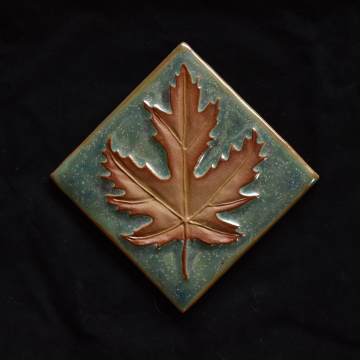 Stoneware Tile Maple Leaf